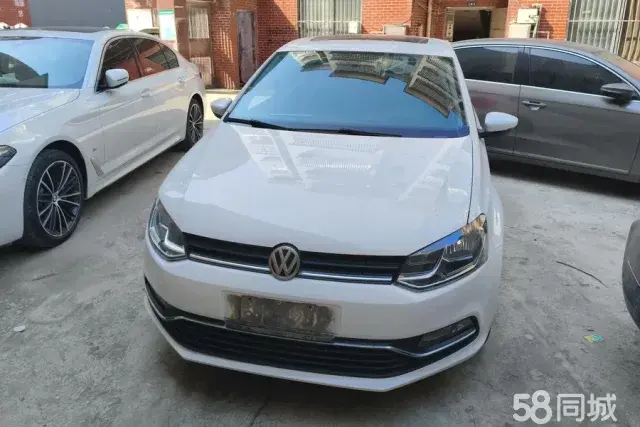 Volkswagen Polo 2016 car image #2