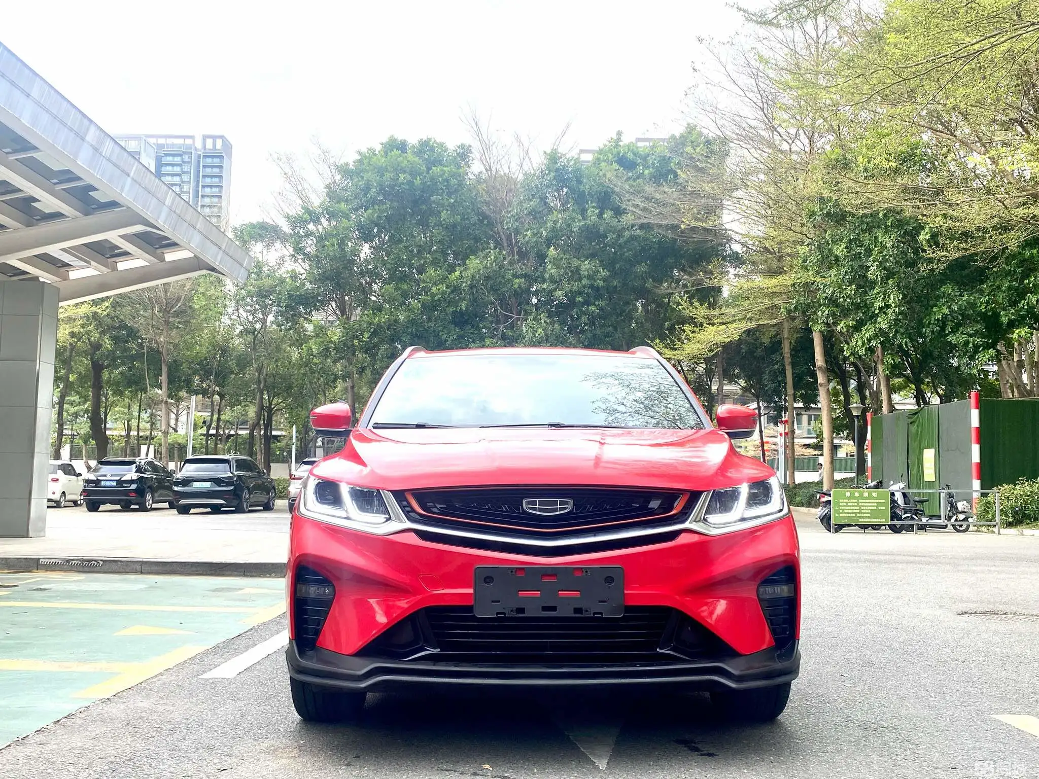 GEELY Coolray 2019 car image #2