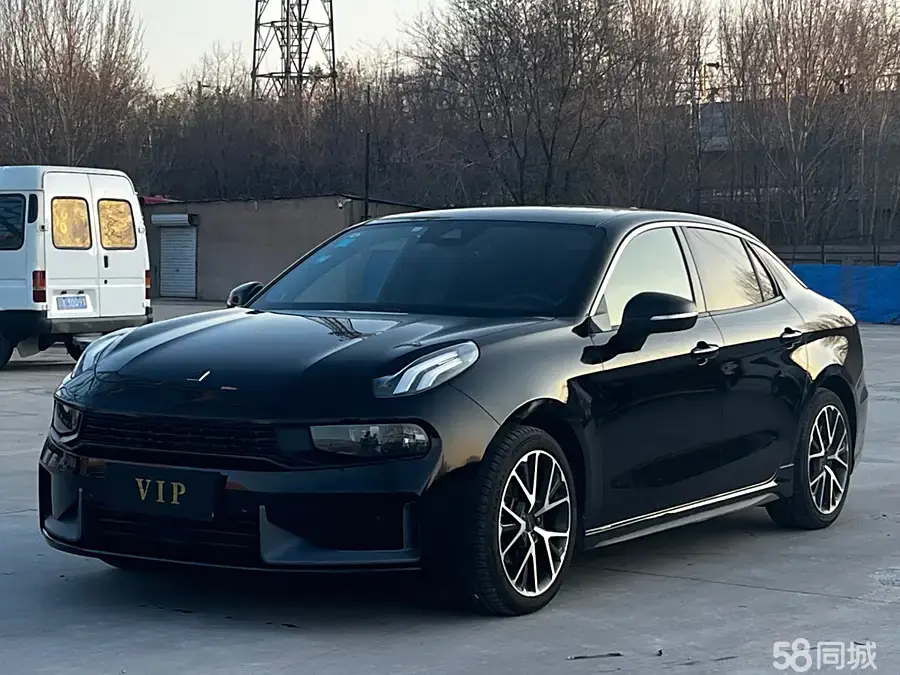 Lynk & Co 03 2018 car image #2
