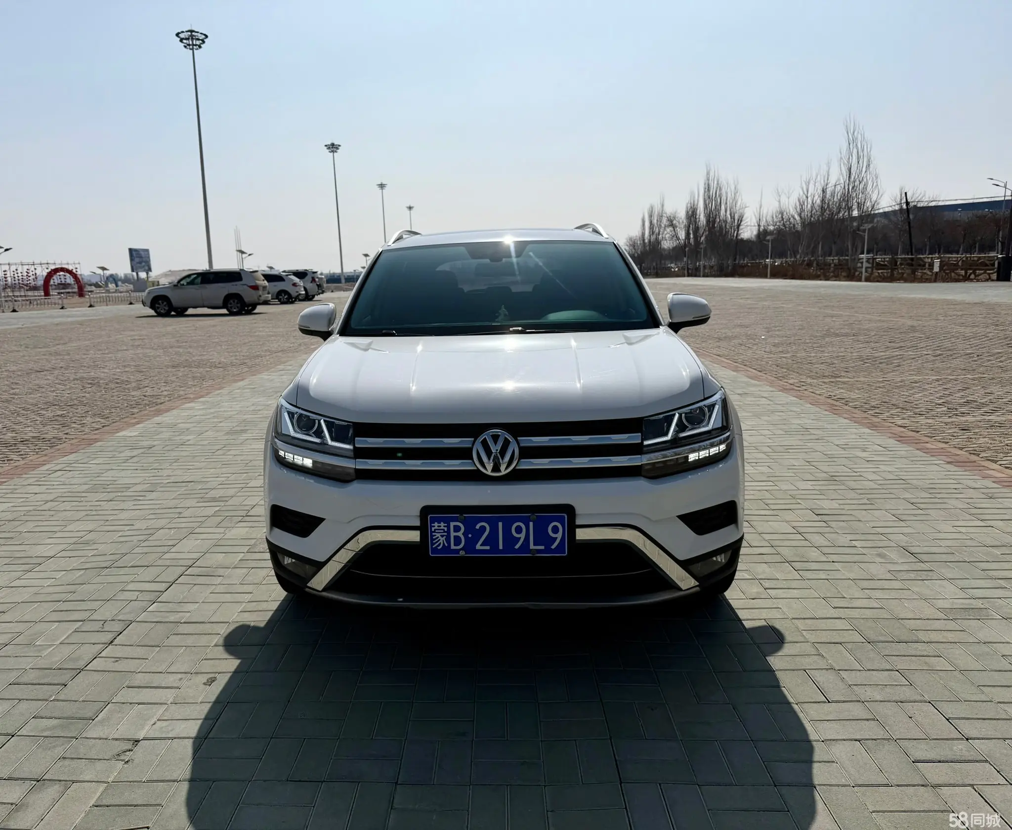 Volkswagen Tharu 2020 car image #2