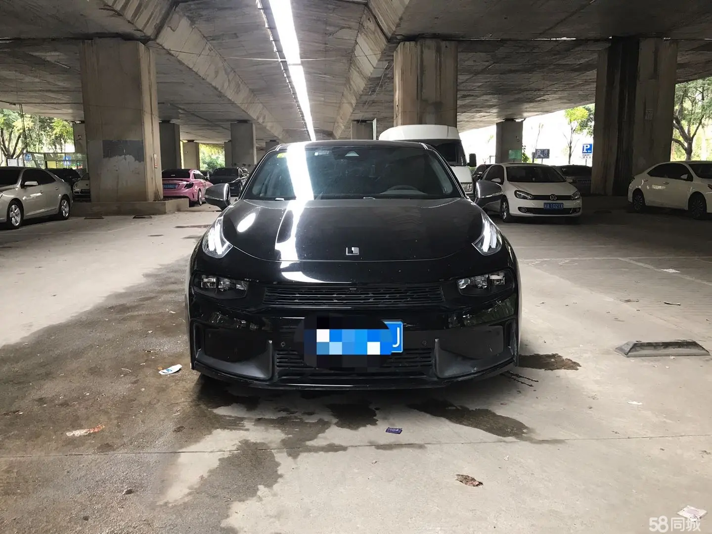 Lynk & Co 03 2018 car image #2