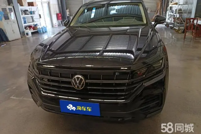 Volkswagen Touareg 2023 car image #2