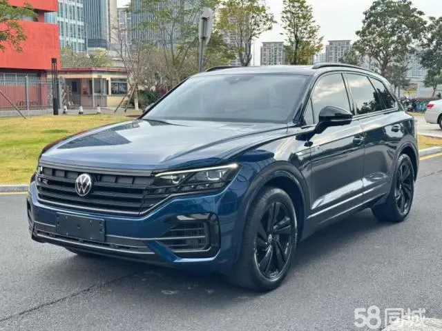 Volkswagen Touareg 2023 car image #2