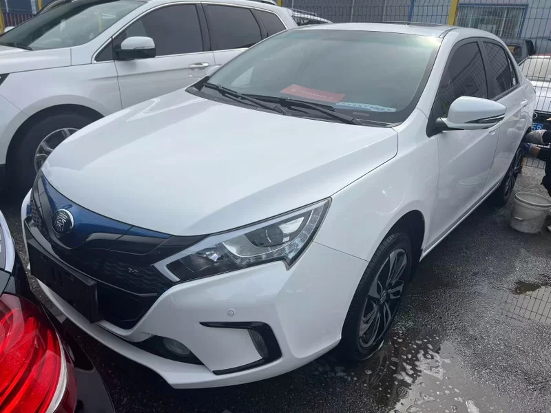 BYD Qin 2017 #2 BYD Qin 2017 immagine di auto #2