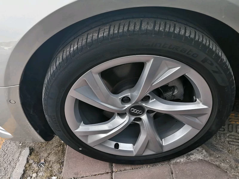 Audi A4L 2020 immagine di auto #2
