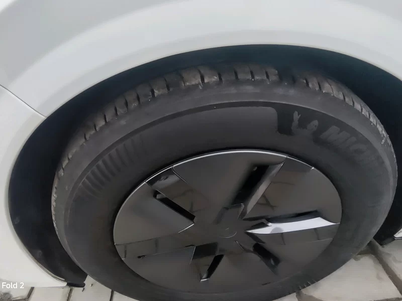 理想汽车 理想MEGA 2024 汽车图片 #2