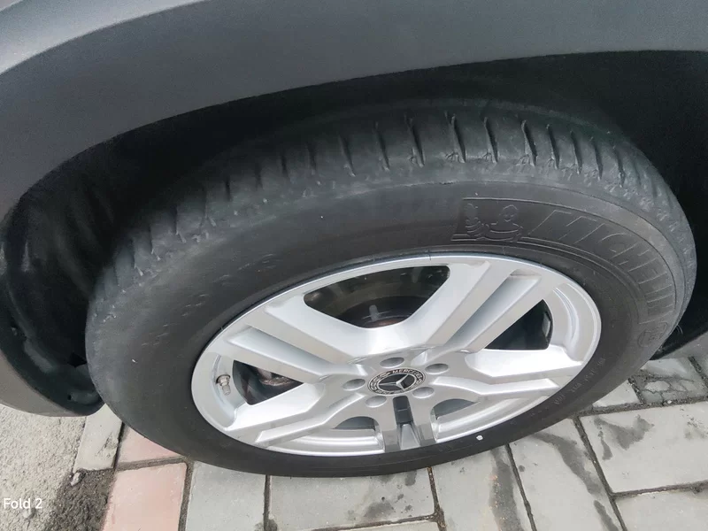 Mercedes-Benz GLB Class 2021 car image #2