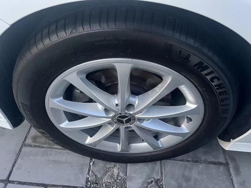 Mercedes-Benz A Class 2019 car image #2