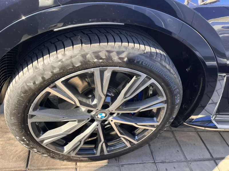 BMW X7 2020 immagine di auto #2