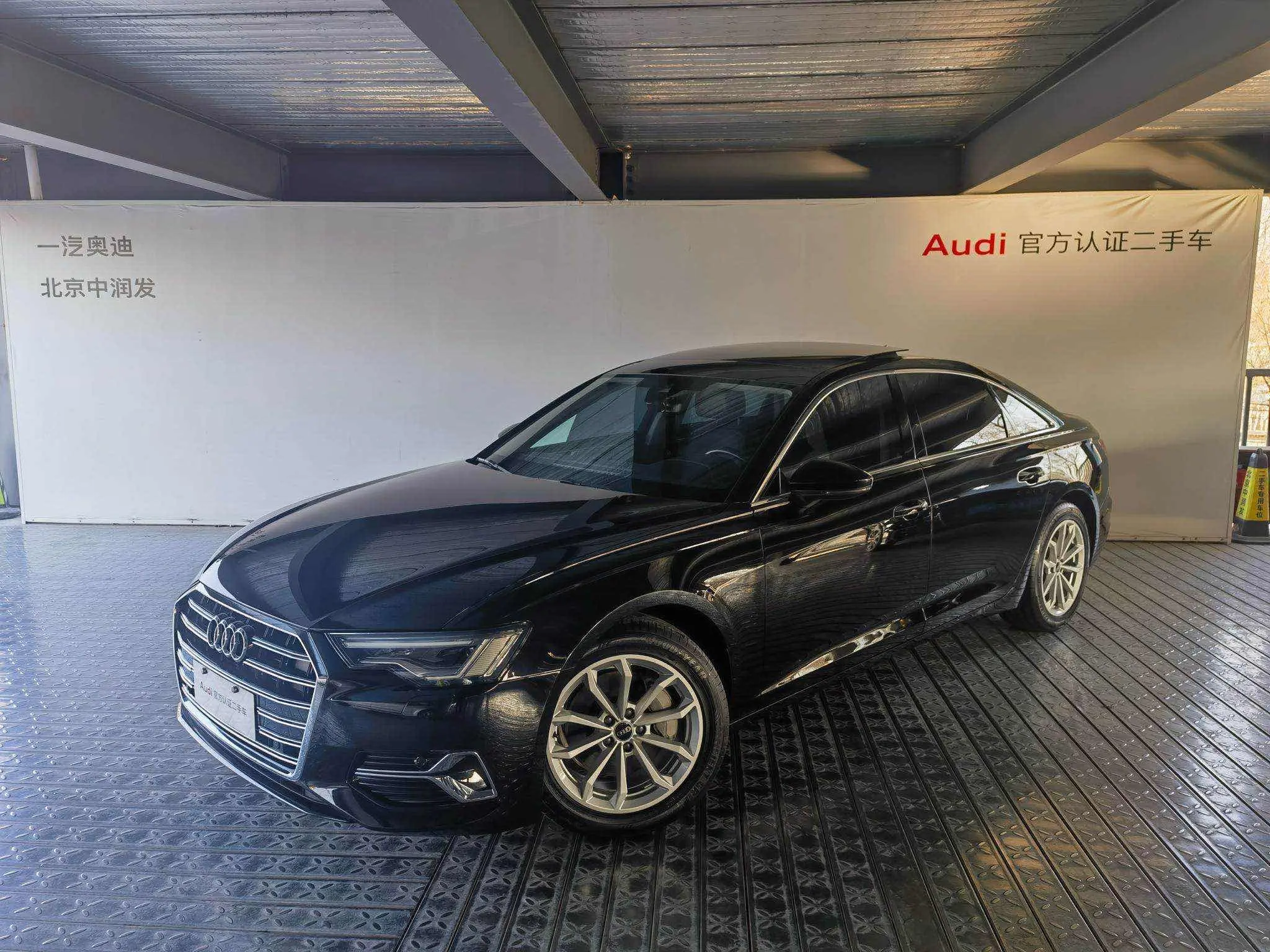 Audi A6L 2023 #2 Audi A6L 2023 صورة سيارة #2