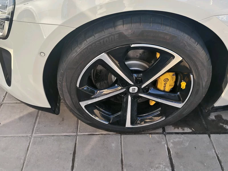 MI 2025 immagine di auto #2