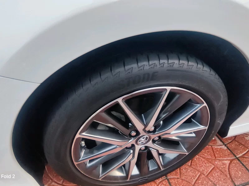 Toyota Camry 2022 car image #2