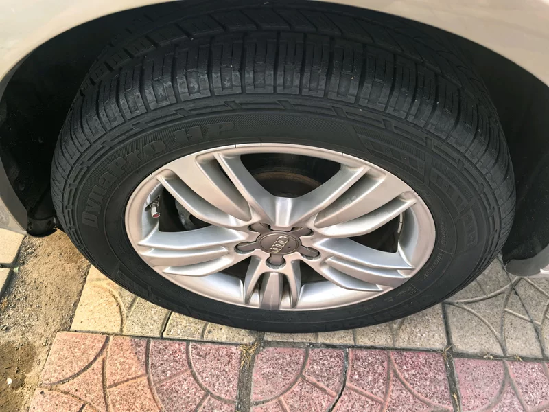 Audi Q3 2013 car image #2