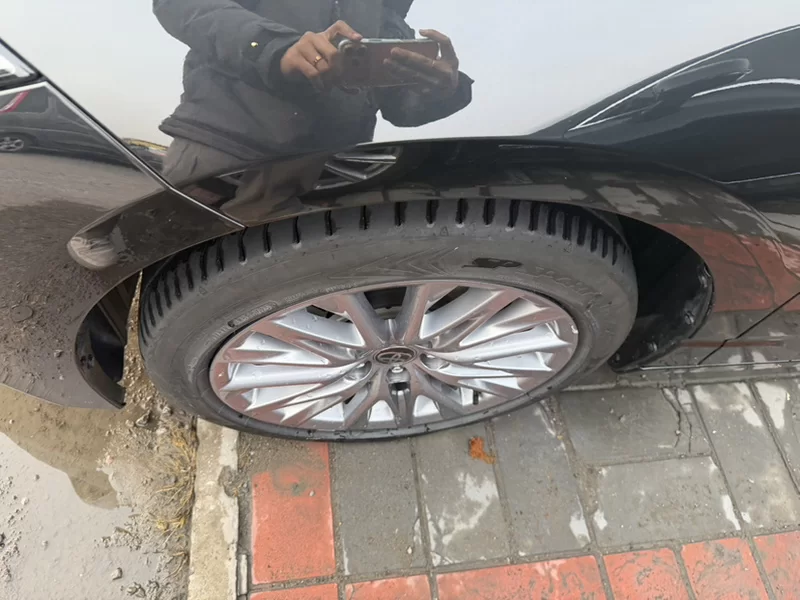 Toyota Avalon 2025 car image #2