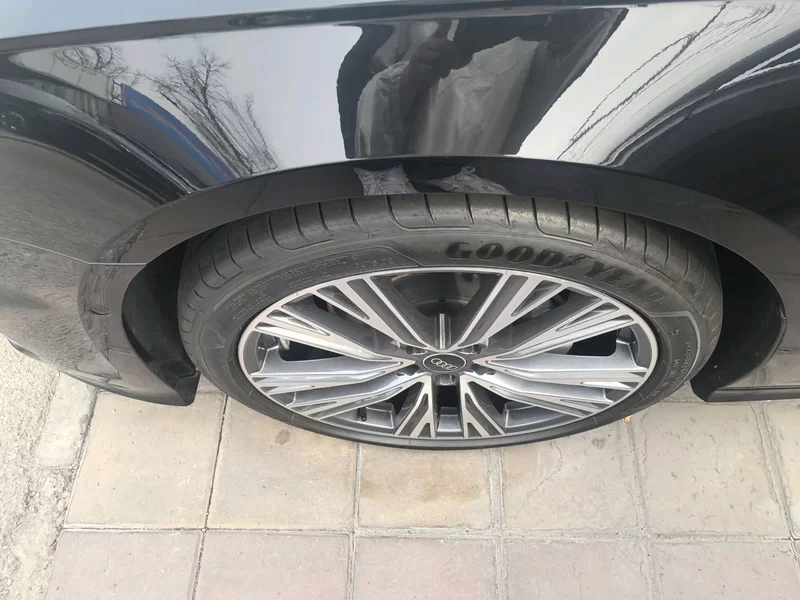 Audi A6L 2025 car image #2