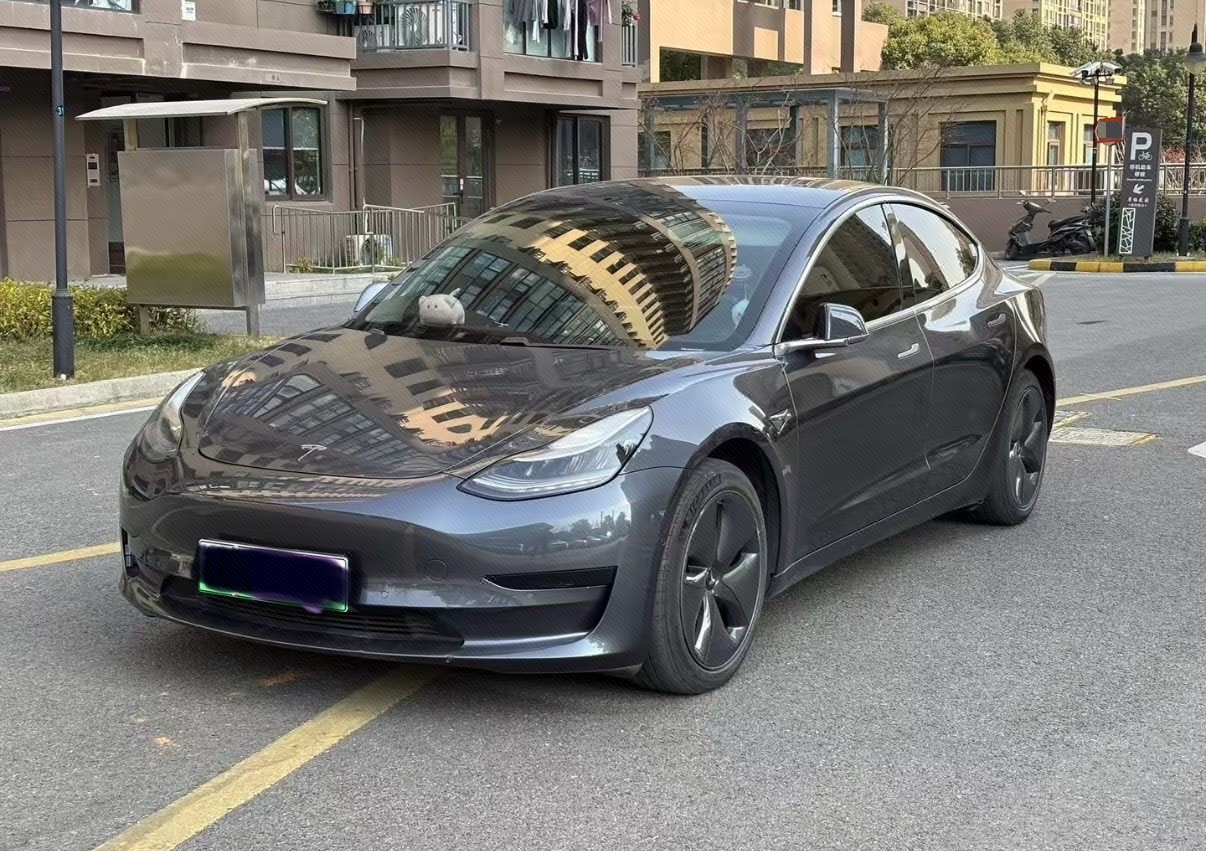 Tesla Model 3 2020 car image 