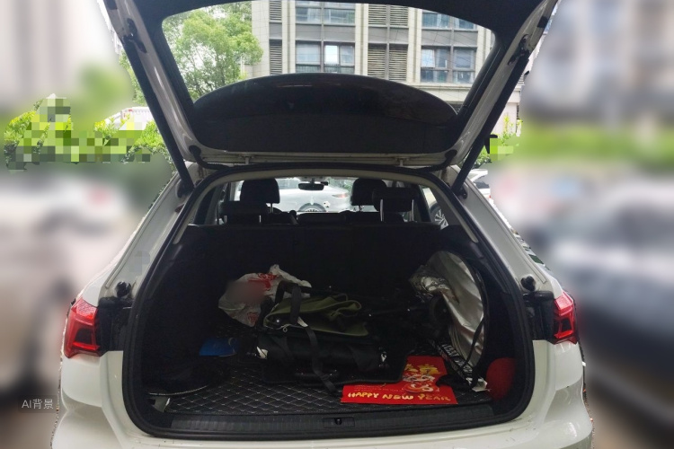 Audi Q3 2020 car image #21
