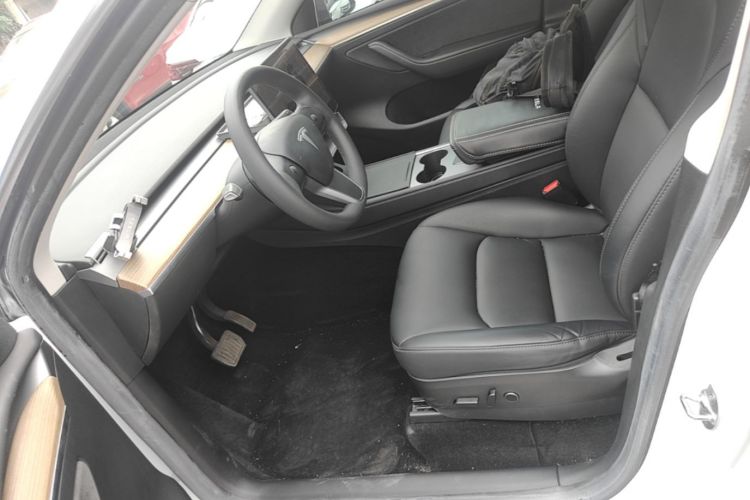 Tesla Model Y 2022 #15 Tesla Model Y 2022 car image #15