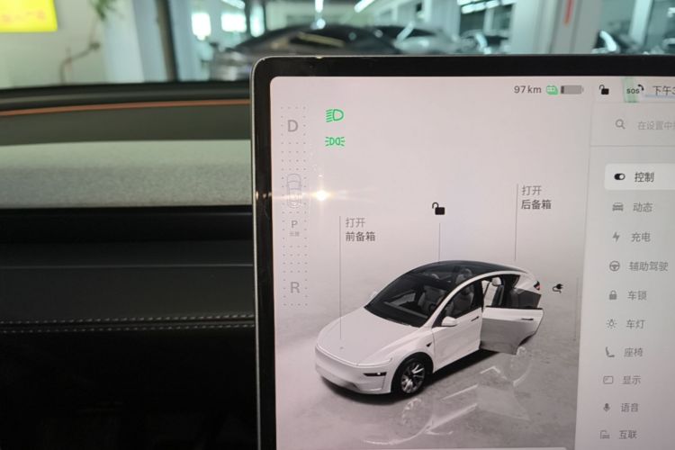 Tesla Model Y 2025 #14 Tesla Model Y 2025 immagine di auto #14