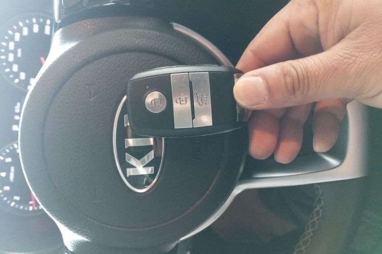 起亚 奕跑 2019 汽车图片 #9