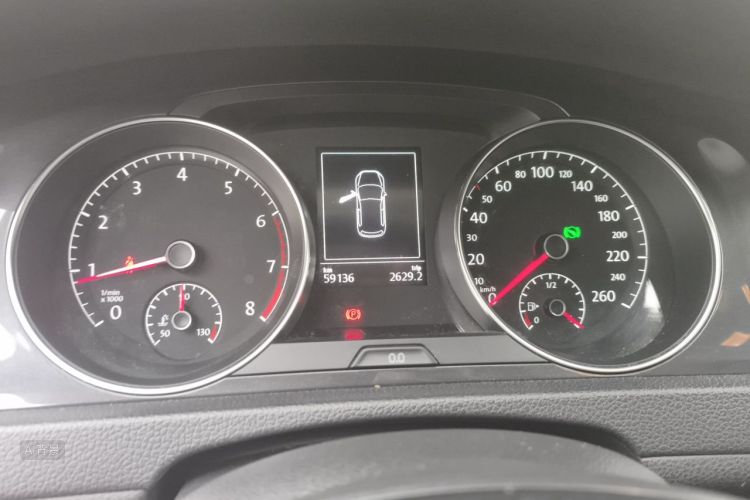Volkswagen Golf 2019 car image #13