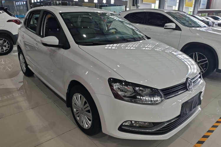 Volkswagen Polo 2018 car image #4