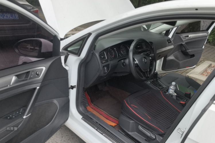 Volkswagen Golf 2020 car image #18
