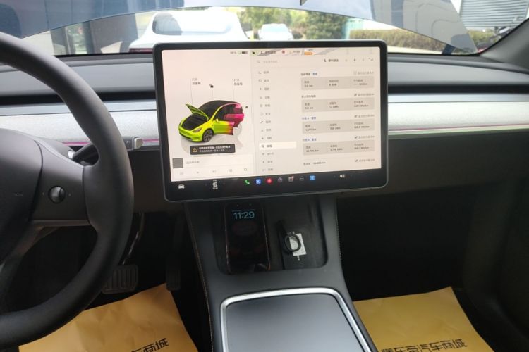 Tesla Model Y 2024 #13 Tesla Model Y 2024 car image #13