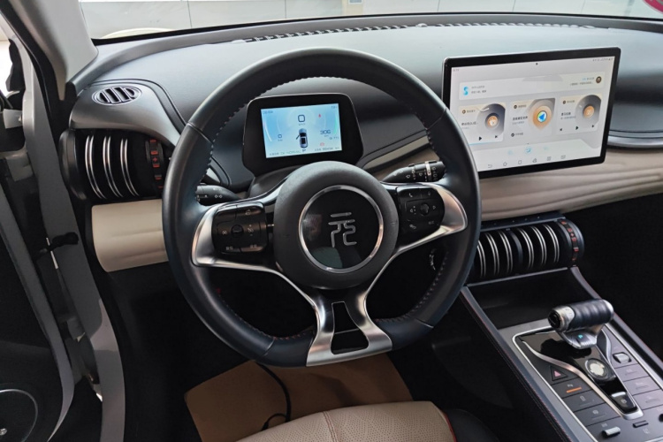 BYD Yuan Plus 2022 صورة سيارة #11