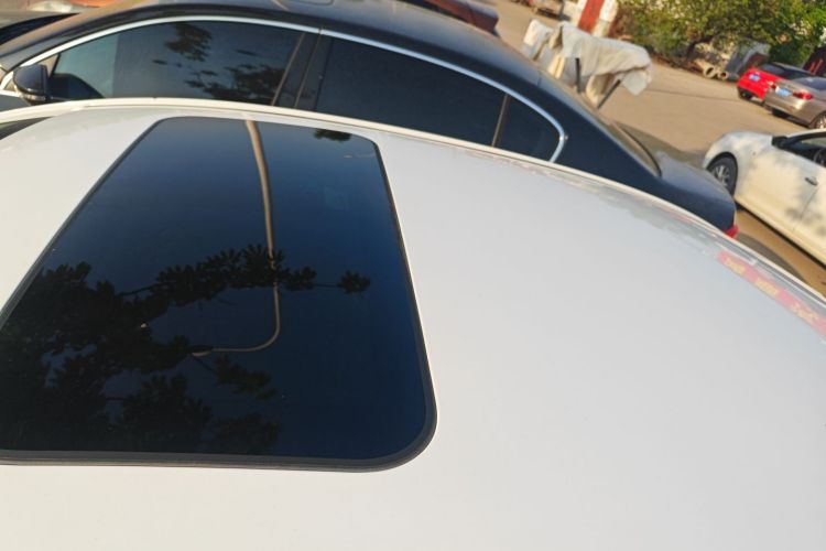 GEELY Emgrand 2022 immagine di auto #25