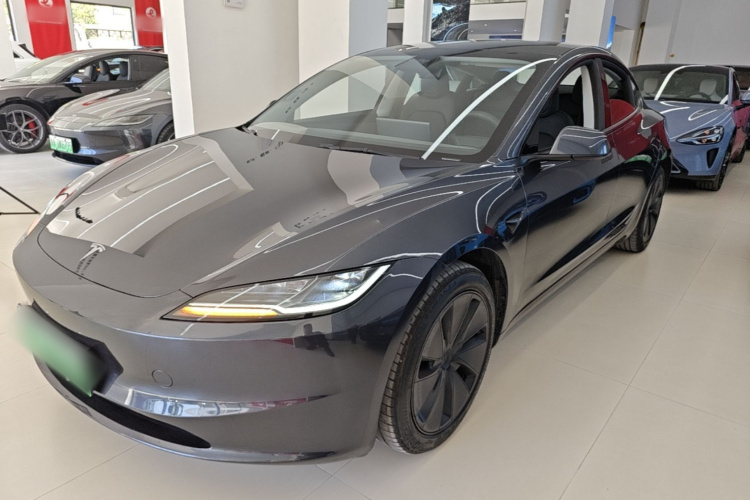 Tesla Model 3 2025 #2 Tesla Model 3 2025 car image #2