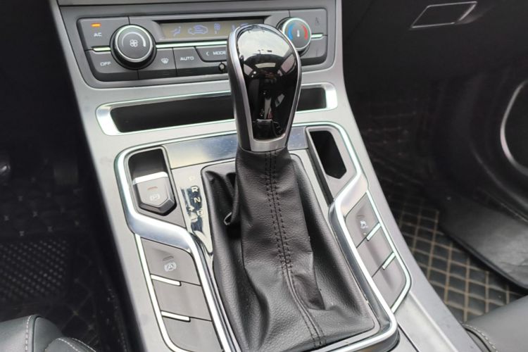 GEELY Emgrand 2020 car image #14