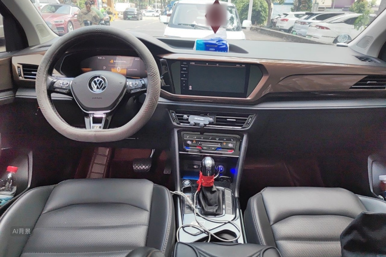 Volkswagen Tharu 2023 immagine di auto #11
