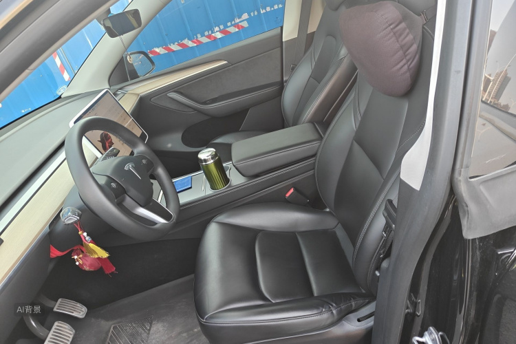 Tesla Model Y 2022 car image #17