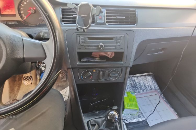 Volkswagen Santana 2016 car image #15
