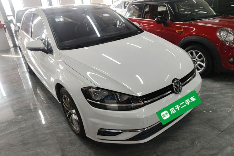 Volkswagen Golf 2019 car image #4