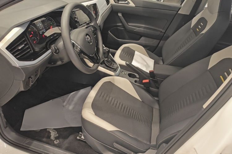 Volkswagen Polo 2020 car image #15
