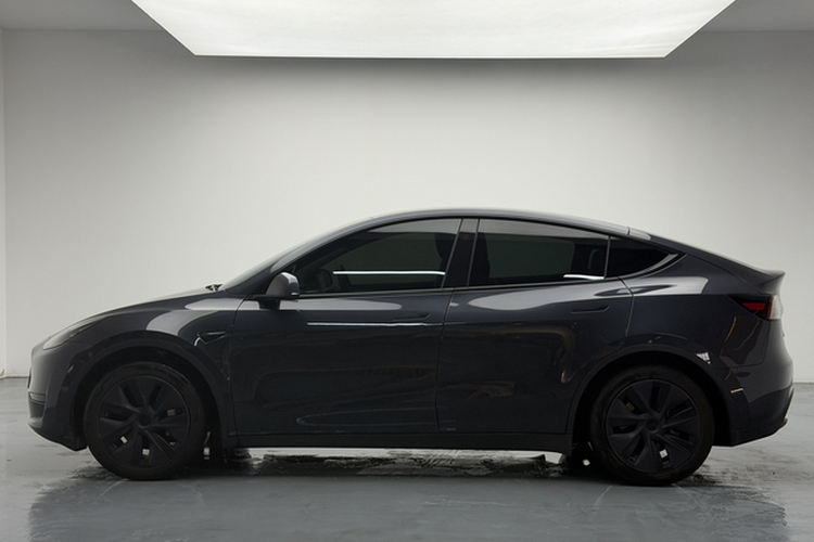 Tesla Model Y 2024 #5 Tesla Model Y 2024 car image #5