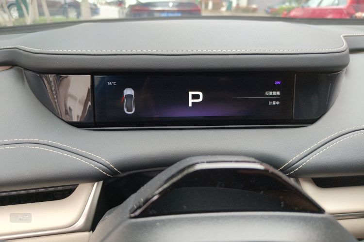 MI SU7 2025 car image #13