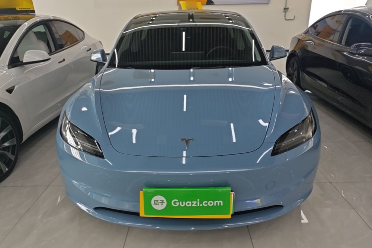 Tesla Model 3 2024 car image #3
