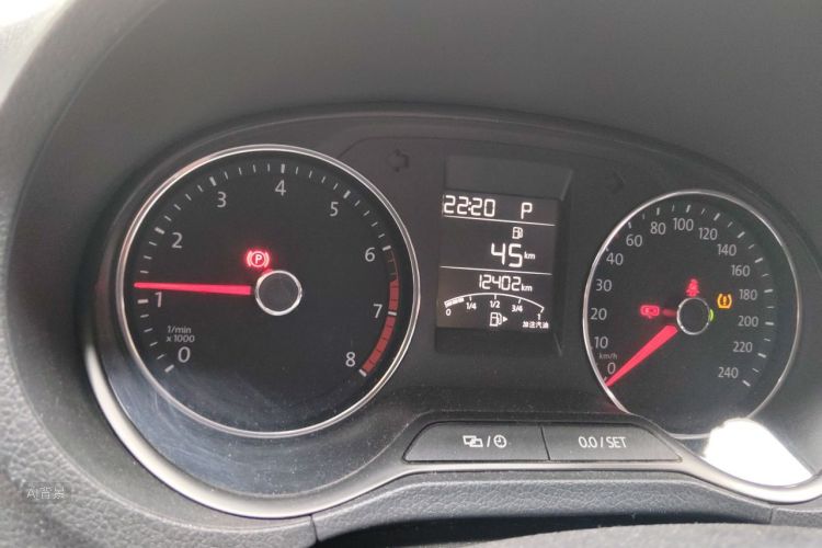 Volkswagen Polo 2019 car image #13