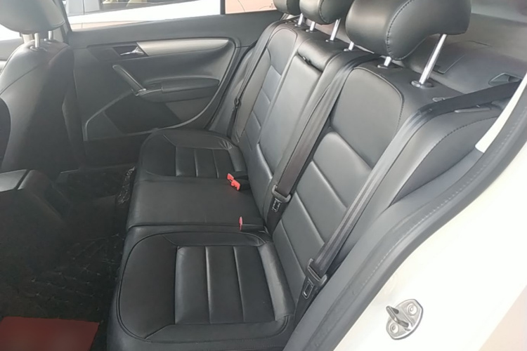 Volkswagen Lavida 2015 car image #13