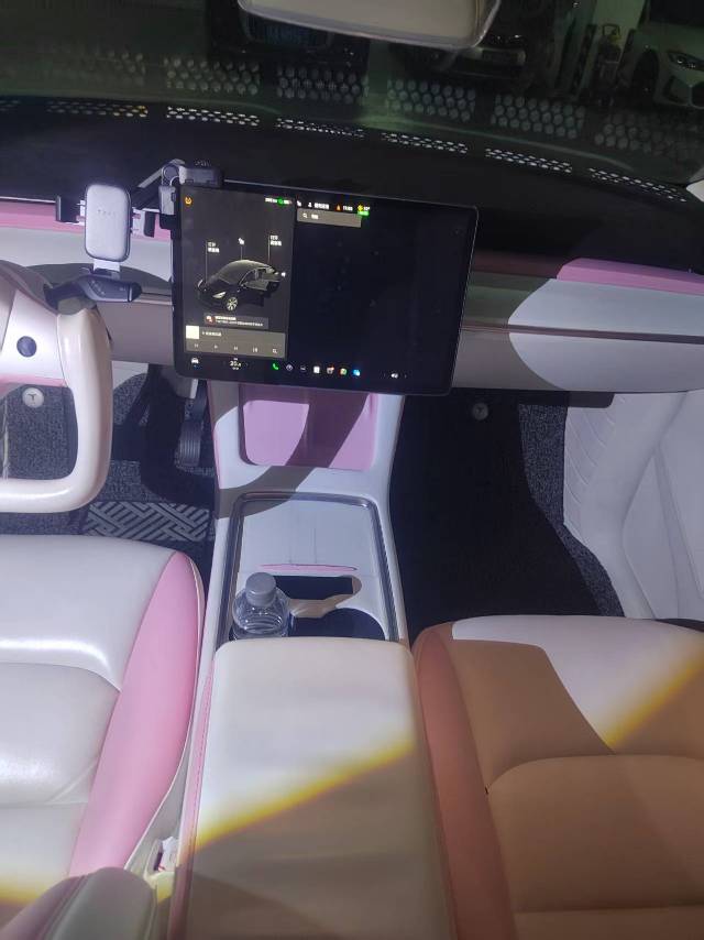 Tesla Model Y 2021 #2 Tesla Model Y 2021 car image #2