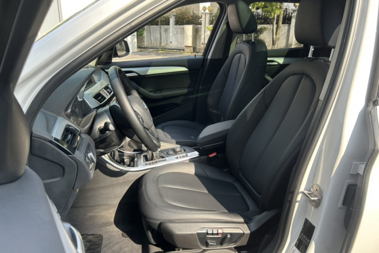 BMW X1 2017 immagine di auto #25