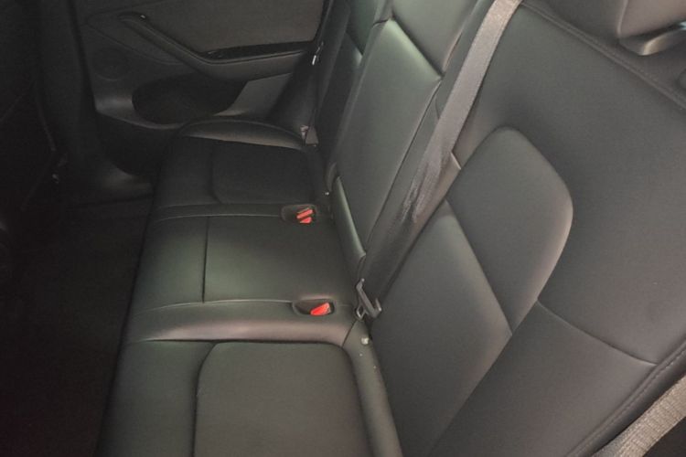 Tesla Model Y 2022 car image #17
