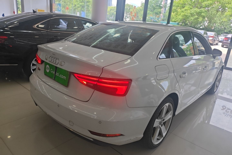 Audi A3 2017 car image #5