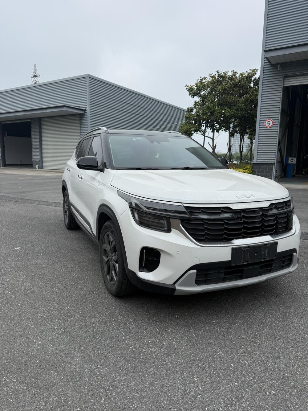 Kia Seltos 2023 image de voiture #3