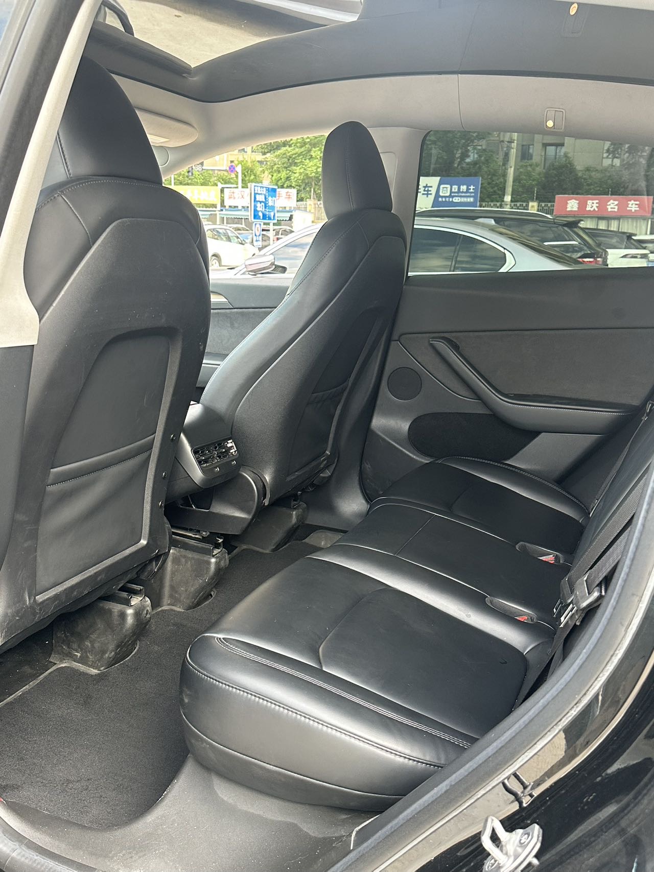 Tesla Model Y 2023 #11 Tesla Model Y 2023 car image #11