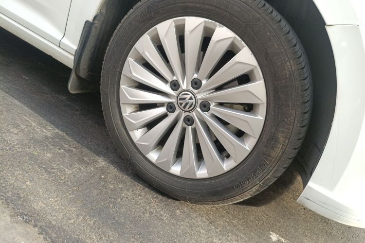 Volkswagen Lavida 2019 car image #9
