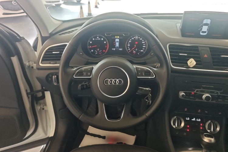 Audi Q3 2015 #15 Audi Q3 2015 car image #15